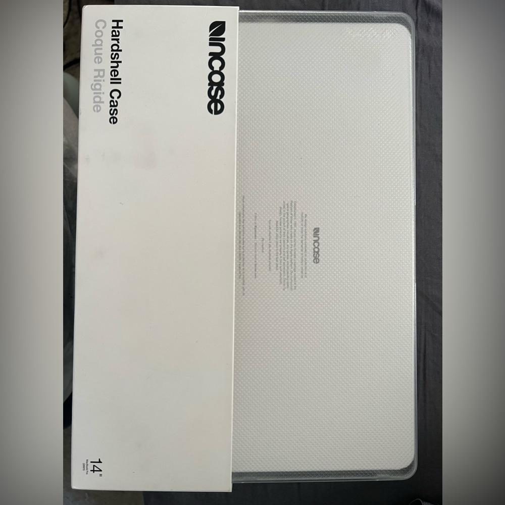 Incase 14in MacBook Laptop Case